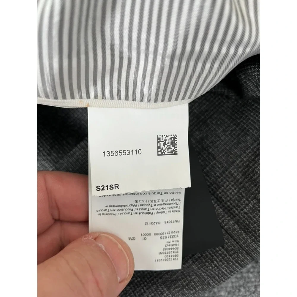 BOSS Carlo Barbera Slim Fit Italian Fabric Two Button Gray Plaid Wool Size 40‎ R